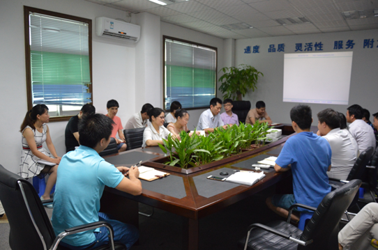 通豪車載觸摸顯示屏內(nèi)部培訓(xùn)會(huì)